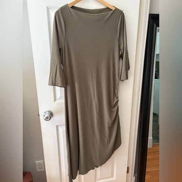 Torrid ribbed midi asymmetrical dusty olive green dress size 1X stretchy - Picture 2 of 9